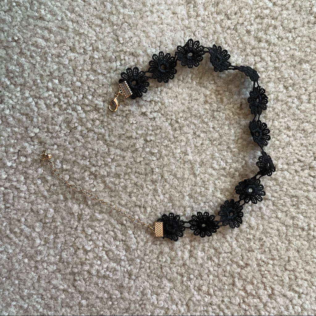 Black Flower Choker 9$